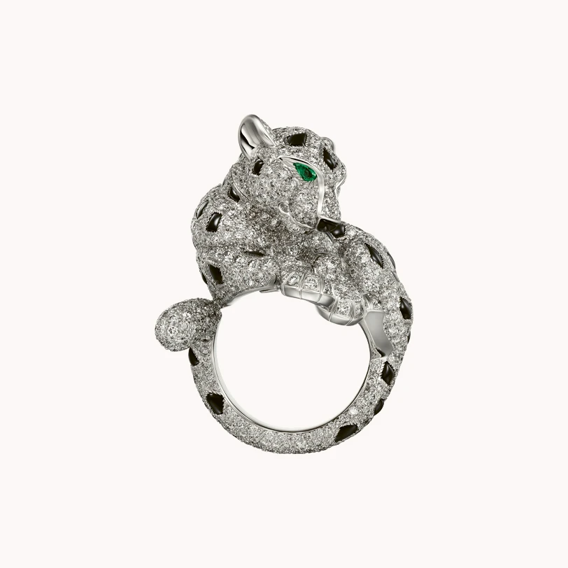 Panthère de Cartier ring White gold, set with 591 brilliant-cut diamonds, emerald and onyx